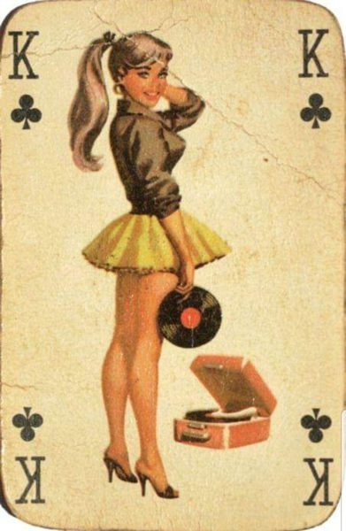★ Collection privée ★ #cards #cardmagic #cardtricks #cardtrick #cardporn #playingcards #collector #magician #followus #artist #affiches #affichesmagie #affichespectacle #cardsex #eroticcard #eros #cardgirl #cardgirly