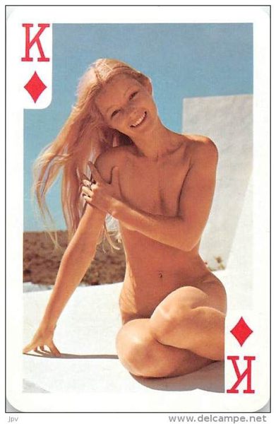 ★ Collection privée ★ #cards #cardmagic #cardtricks #cardtrick #cardporn #playingcards #collector #magician #followus #artist #affiches #affichesmagie #affichespectacle #cardsex #eroticcard #eros #cardgirl #cardgirly