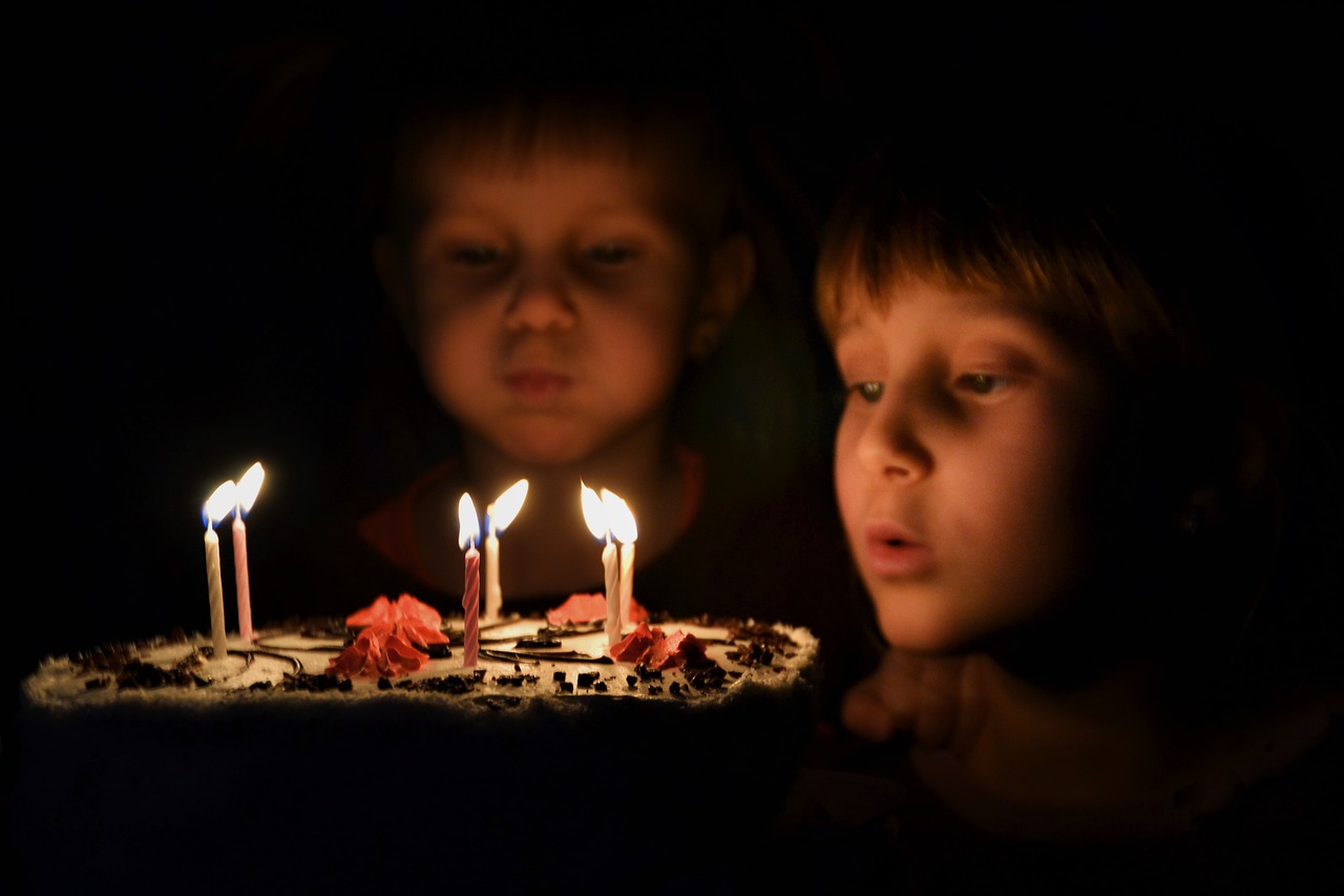 anniversaire enfant à Saint-Fons (69199) - magicien à domicile pour anniversaire, animation anniversaire enfant, anniversaire enfant, magicien pour anniversaire enfant
